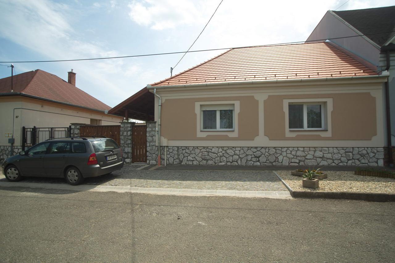 Holiday Home Podium Eger Exterior photo