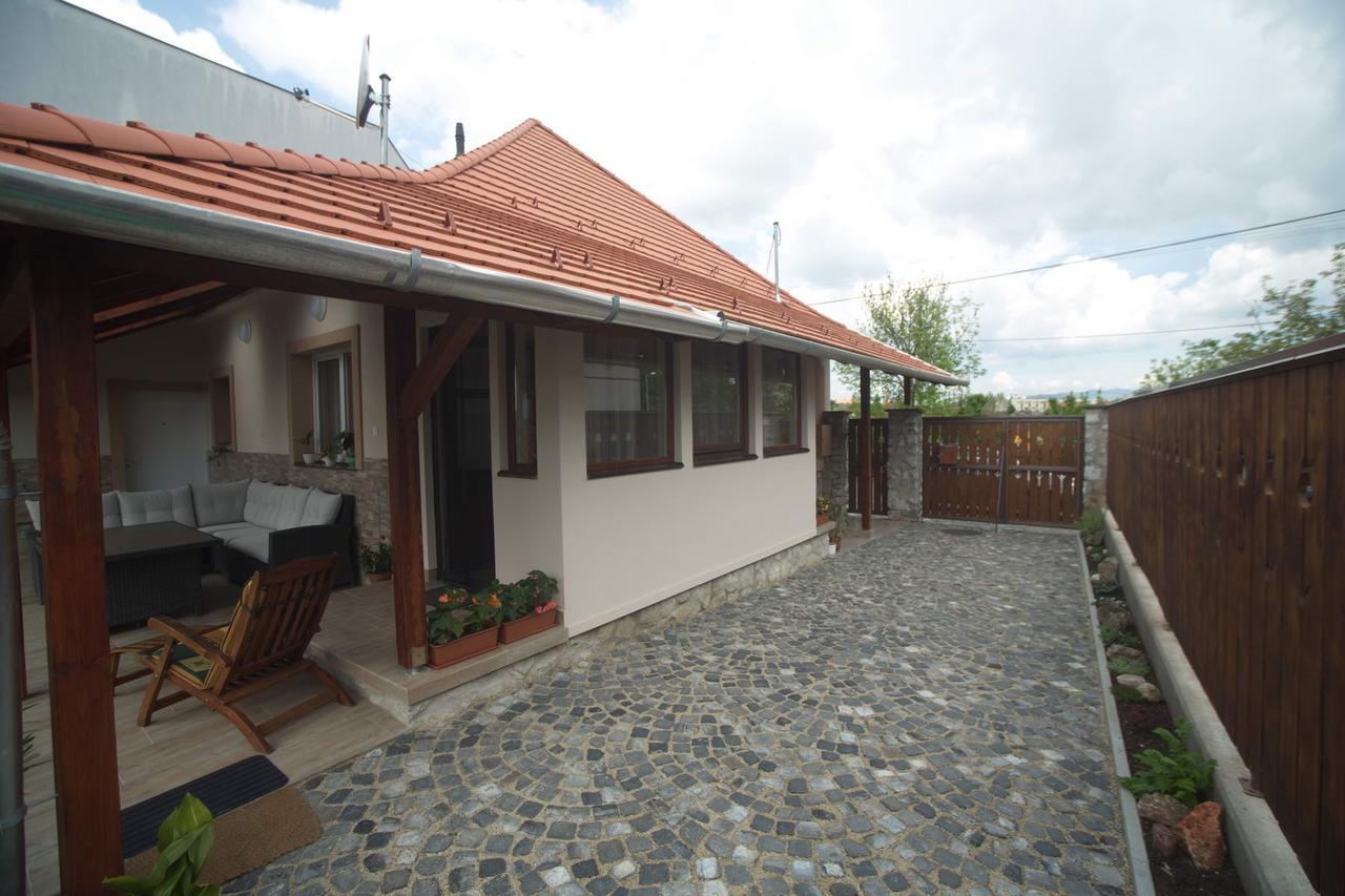 Holiday Home Podium Eger Exterior photo